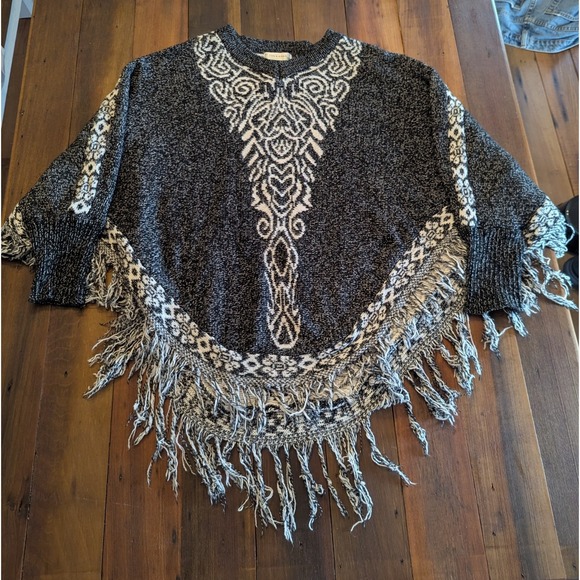 Jon‎ & Anna Poncho Sweater Black & White With Fringe, Cuffed Sleeves One Size - Picture 1 of 10